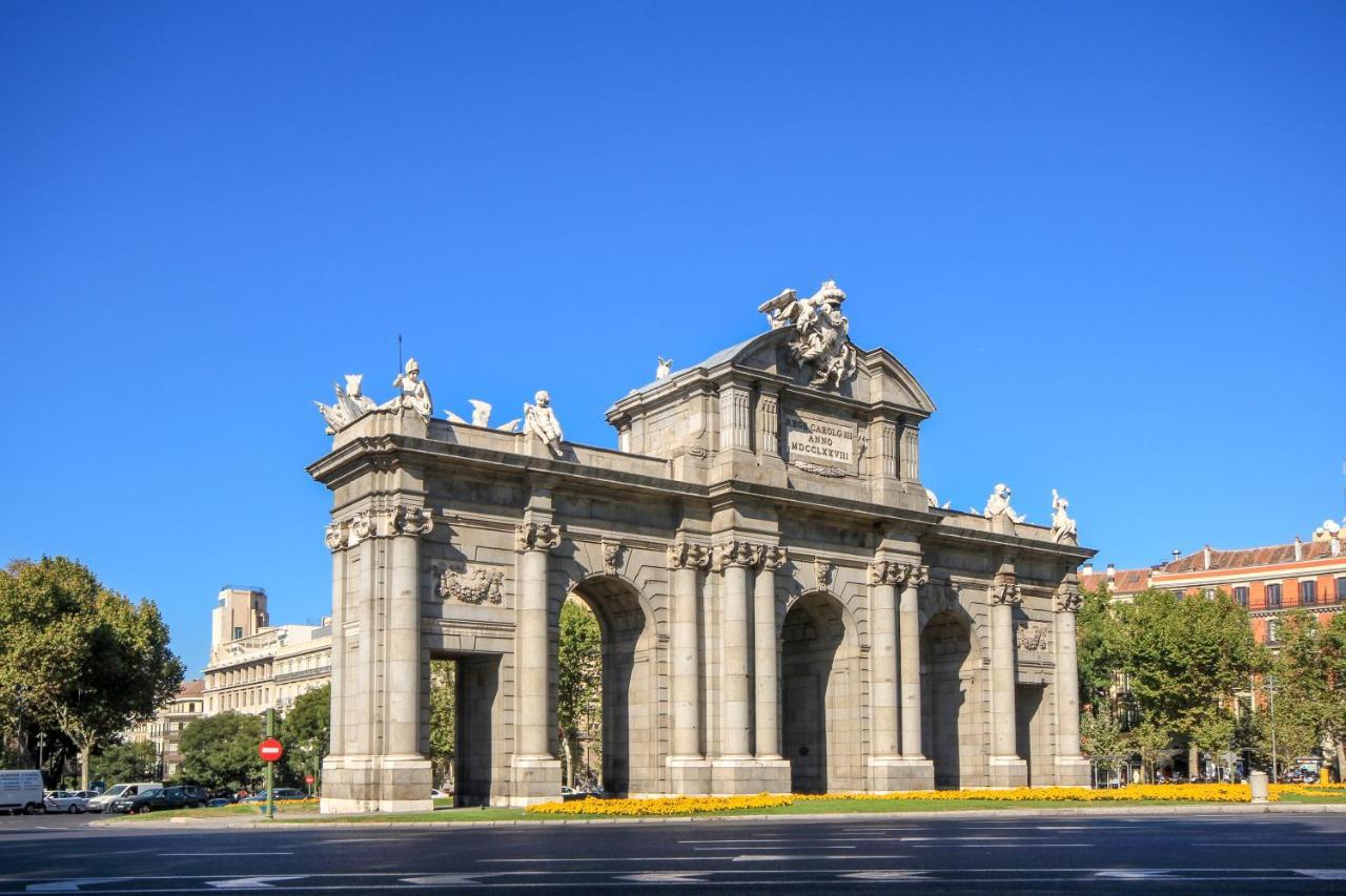 Ferienwohnung Luxury Belmont Puerta Del Sol Madrid Exterior foto