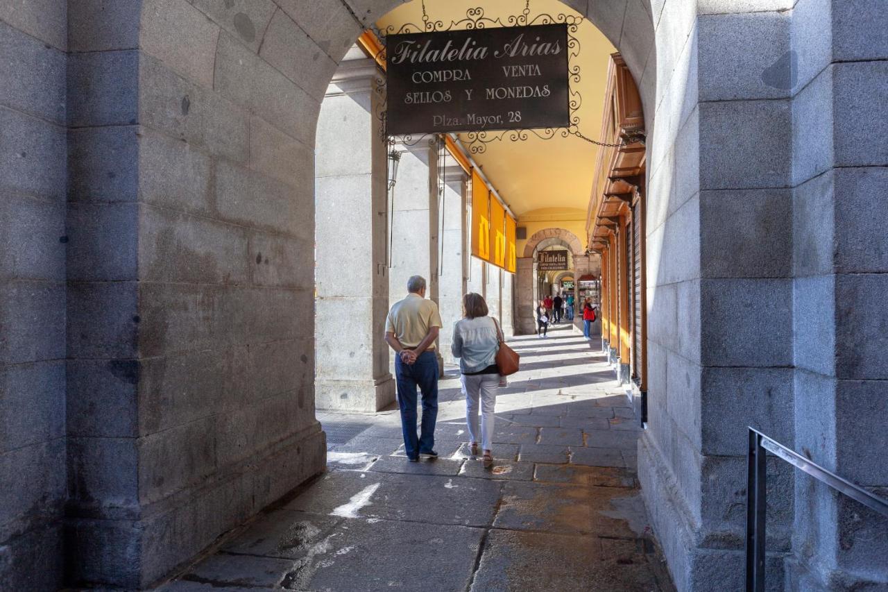 Ferienwohnung Luxury Belmont Puerta Del Sol Madrid Exterior foto